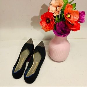 RETIRED Rothy’s 10.5 licorice point! #unicorn